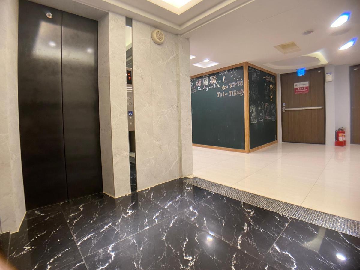 Bonjour Hotel Taichung Buitenkant foto