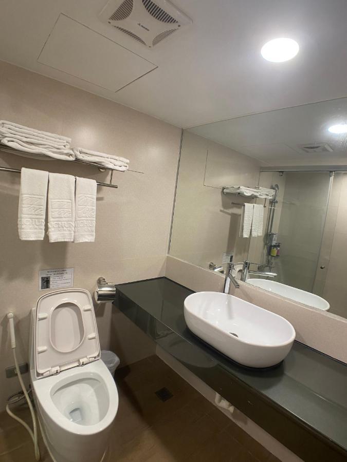 Bonjour Hotel Taichung Buitenkant foto
