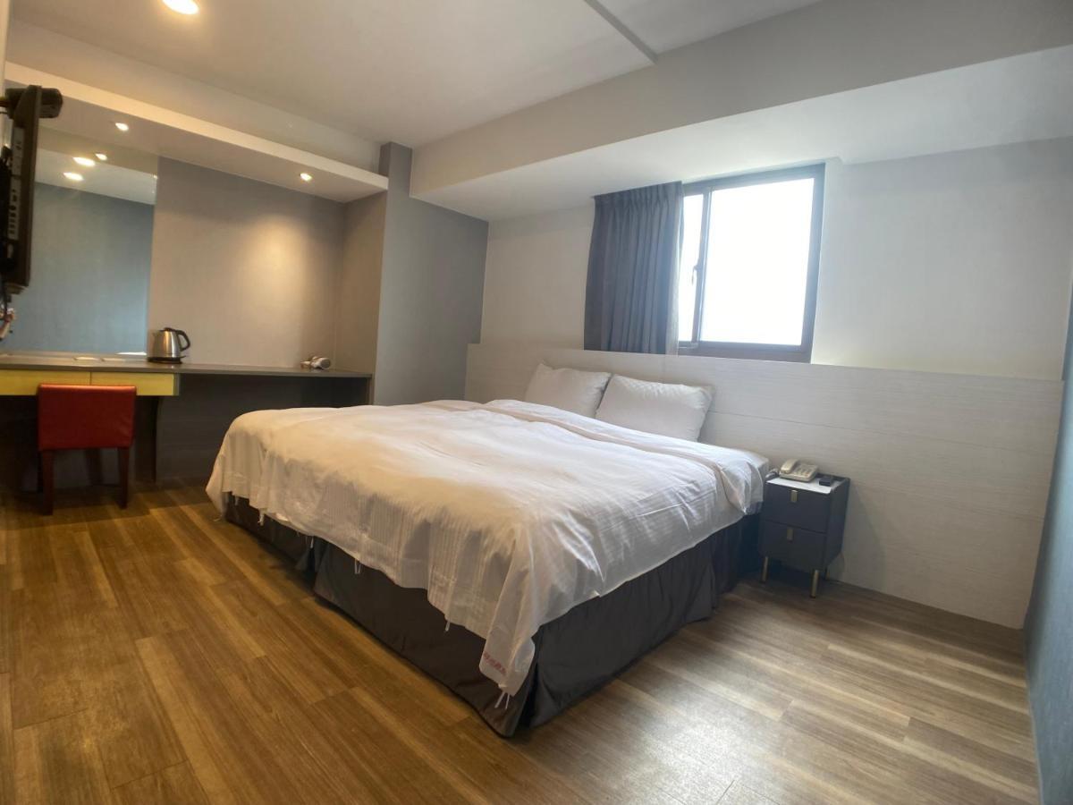 Bonjour Hotel Taichung Buitenkant foto